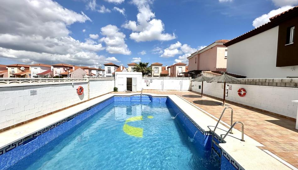 Foto 1 de Casa adosada en venda a Carlos Cano, Fuente de Piedra, Málaga