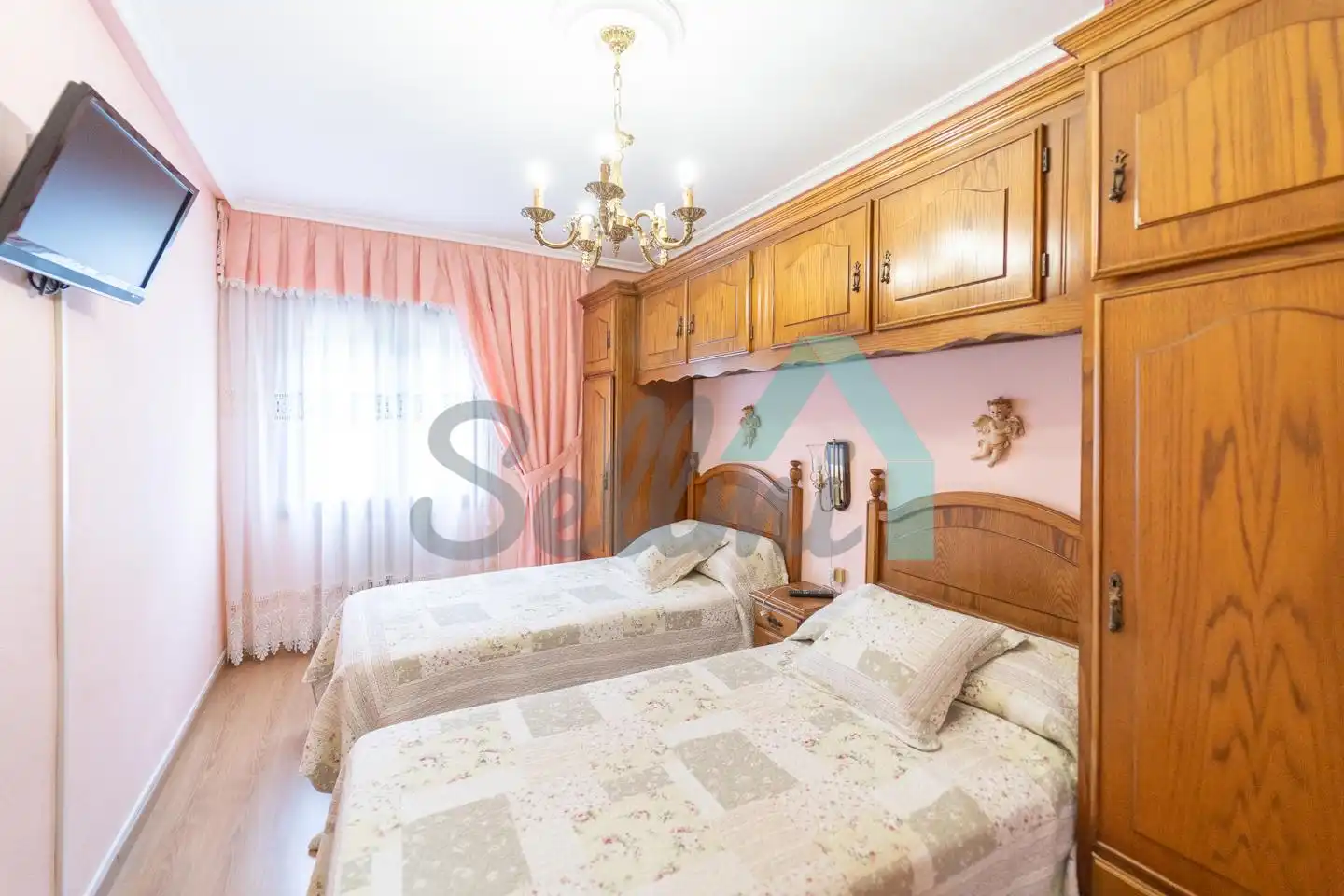 Habitación de Planta baja en venta en Aller con Calefacción, Trastero y Amueblado
