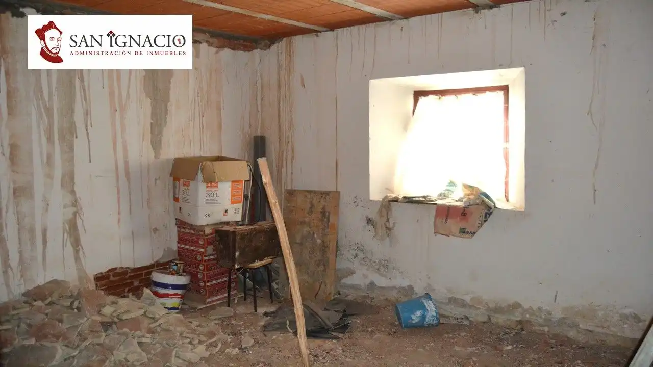 Casa adosada en venta en Valle de Zamanzas con Jardín privado