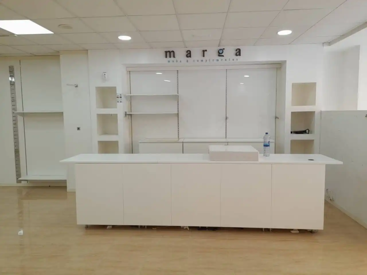 Local comercial en venda a Avenida C/ 9 D´OCTUBRE, imagen 4