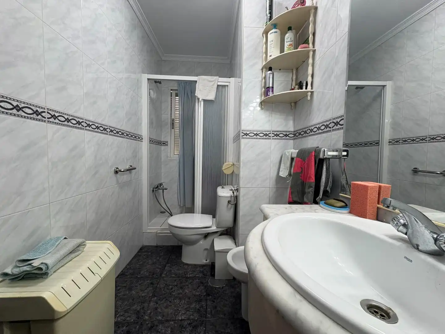 Baño de Piso en venta en Málaga con Aire acondicionado