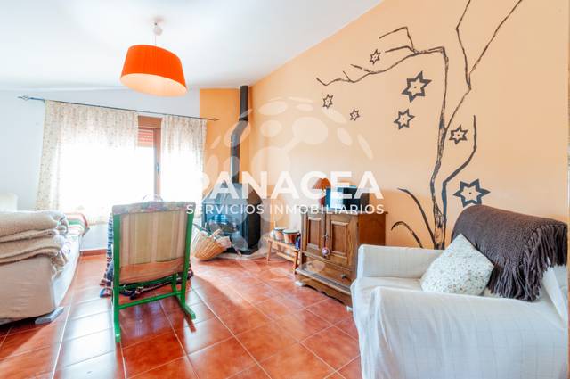 Casa-chalet en Venta en Tahal