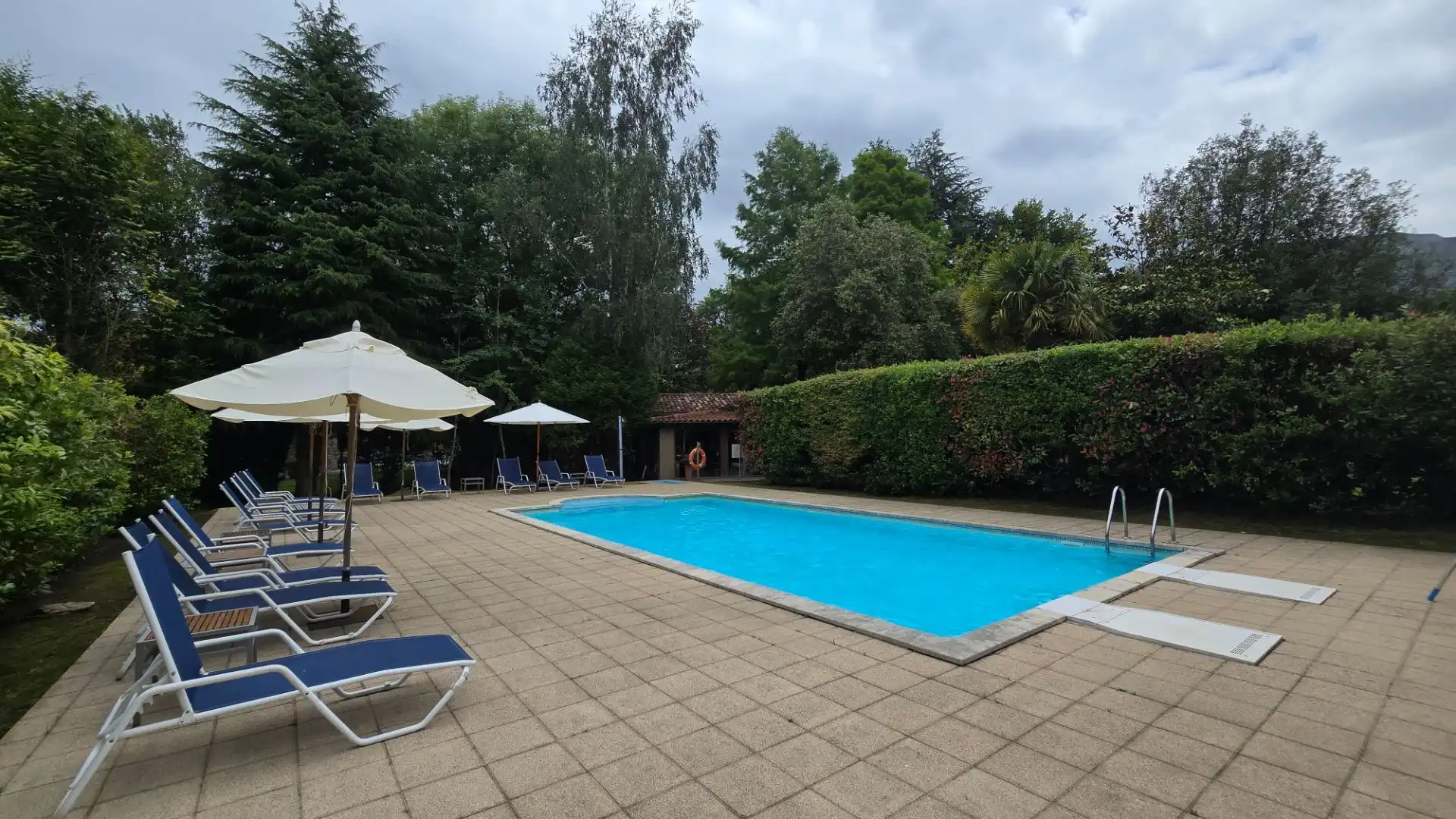 Piscina de Casa o xalet en venda en Llanes amb Calefacció, Jardí privat i Piscina