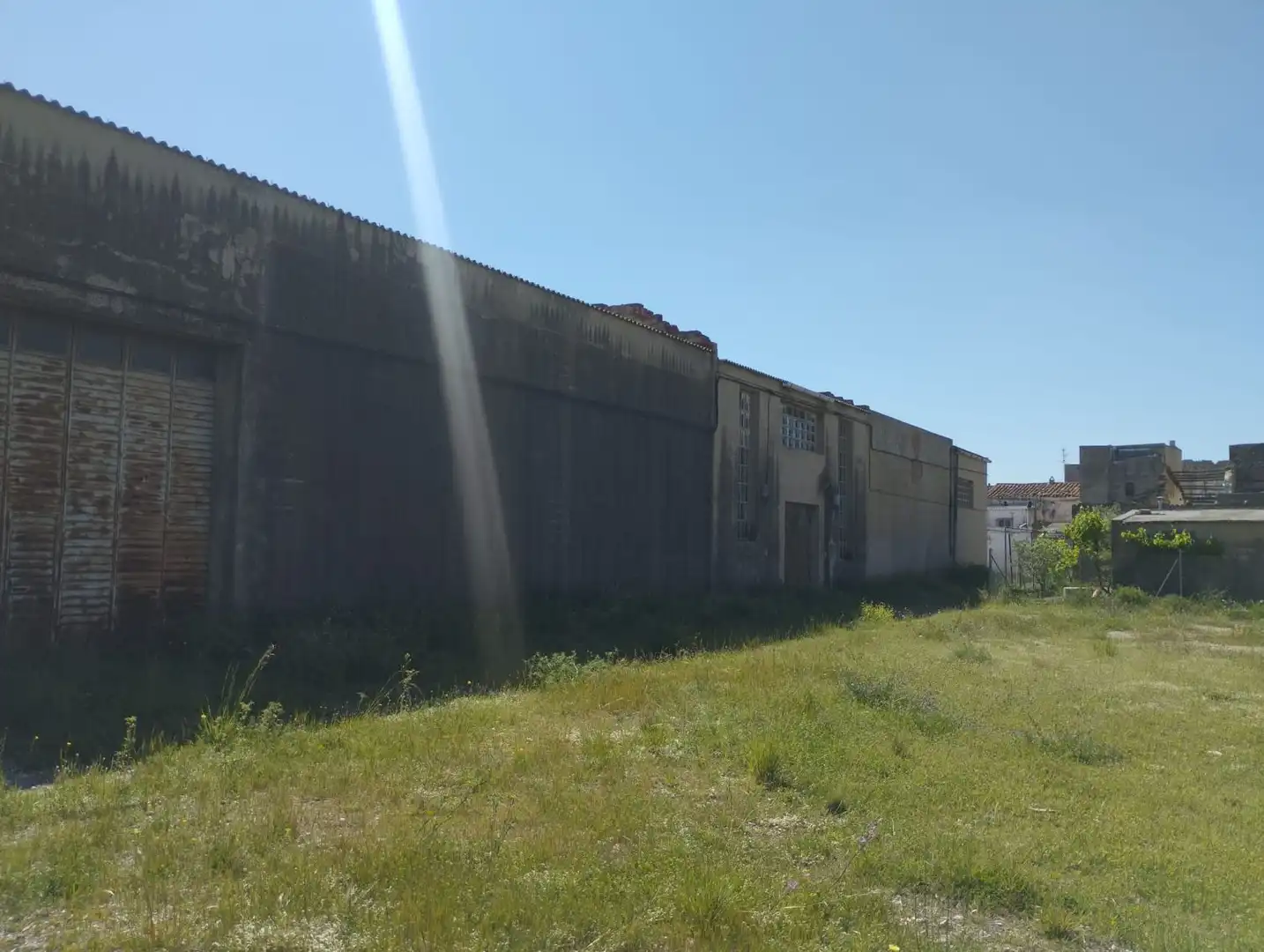 Außenansicht von Gebäude zum Verkauf in Rossell
