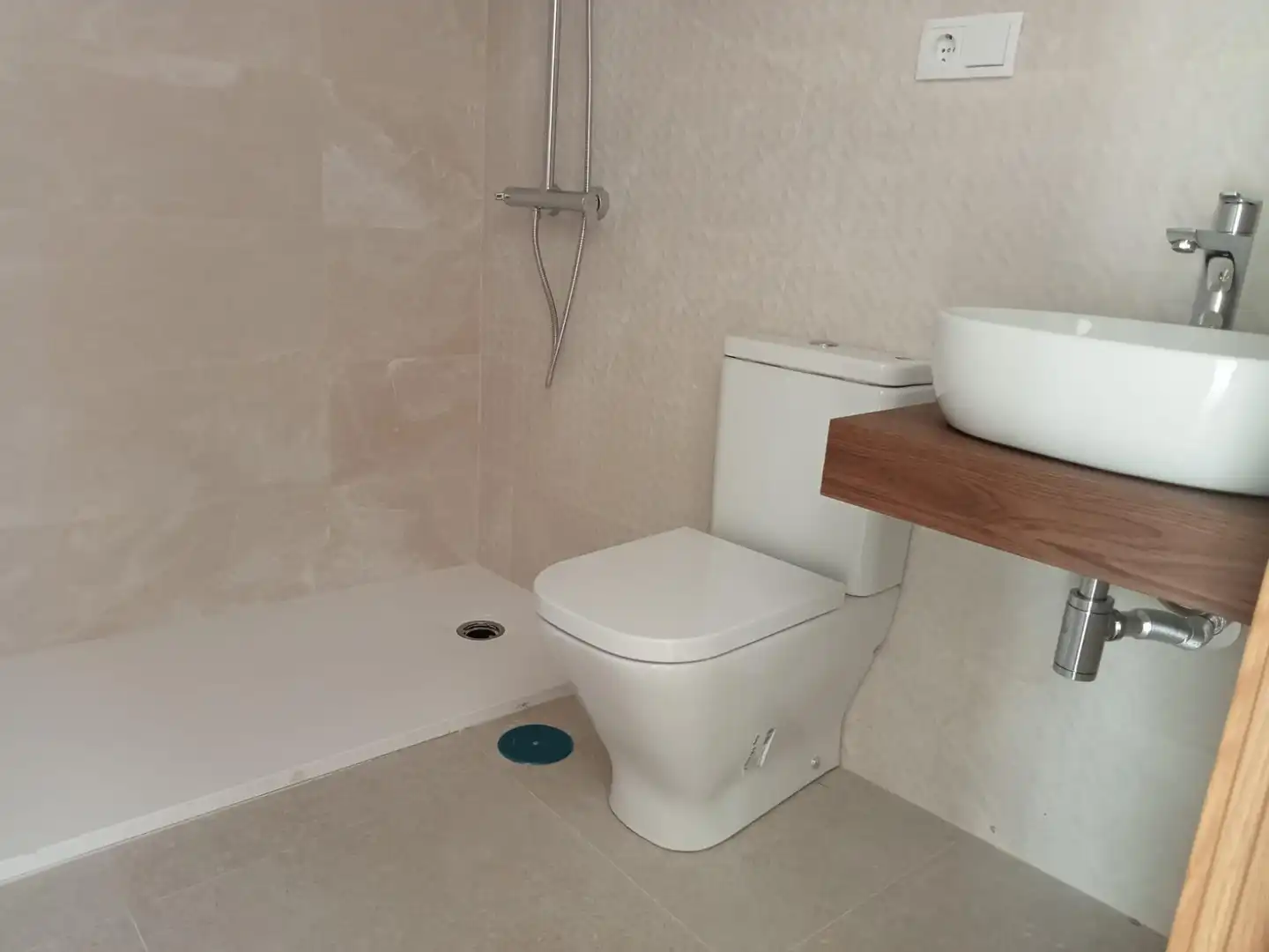 Bany de Àtic en venda en Cádiz amb Terrassa