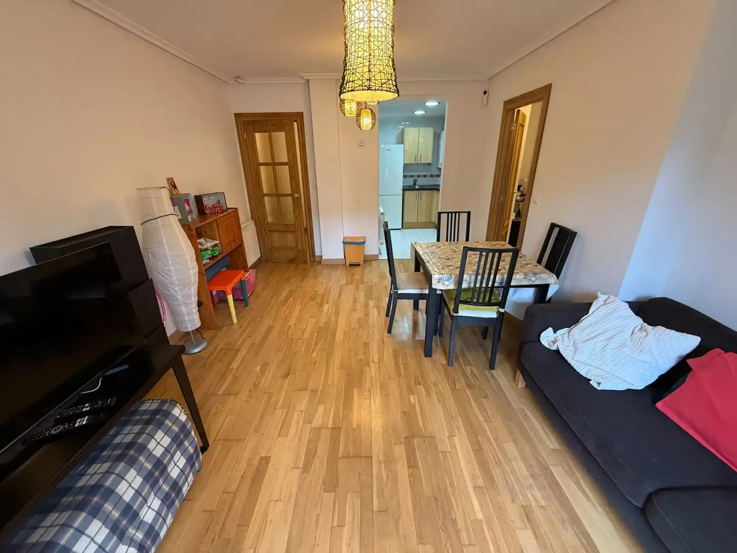 Piso en venta en Hazas de Cesto con Calefacción, Terraza y Piscina comunitaria