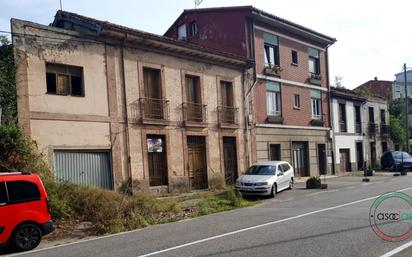 Vista exterior de Casa adosada en venda en Siero amb Calefacció