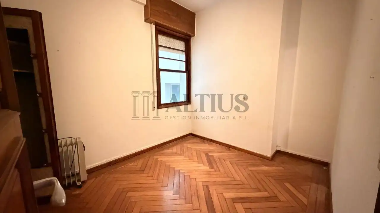 Bedroom of Flat for rent in Santiago de Compostela   with Heating