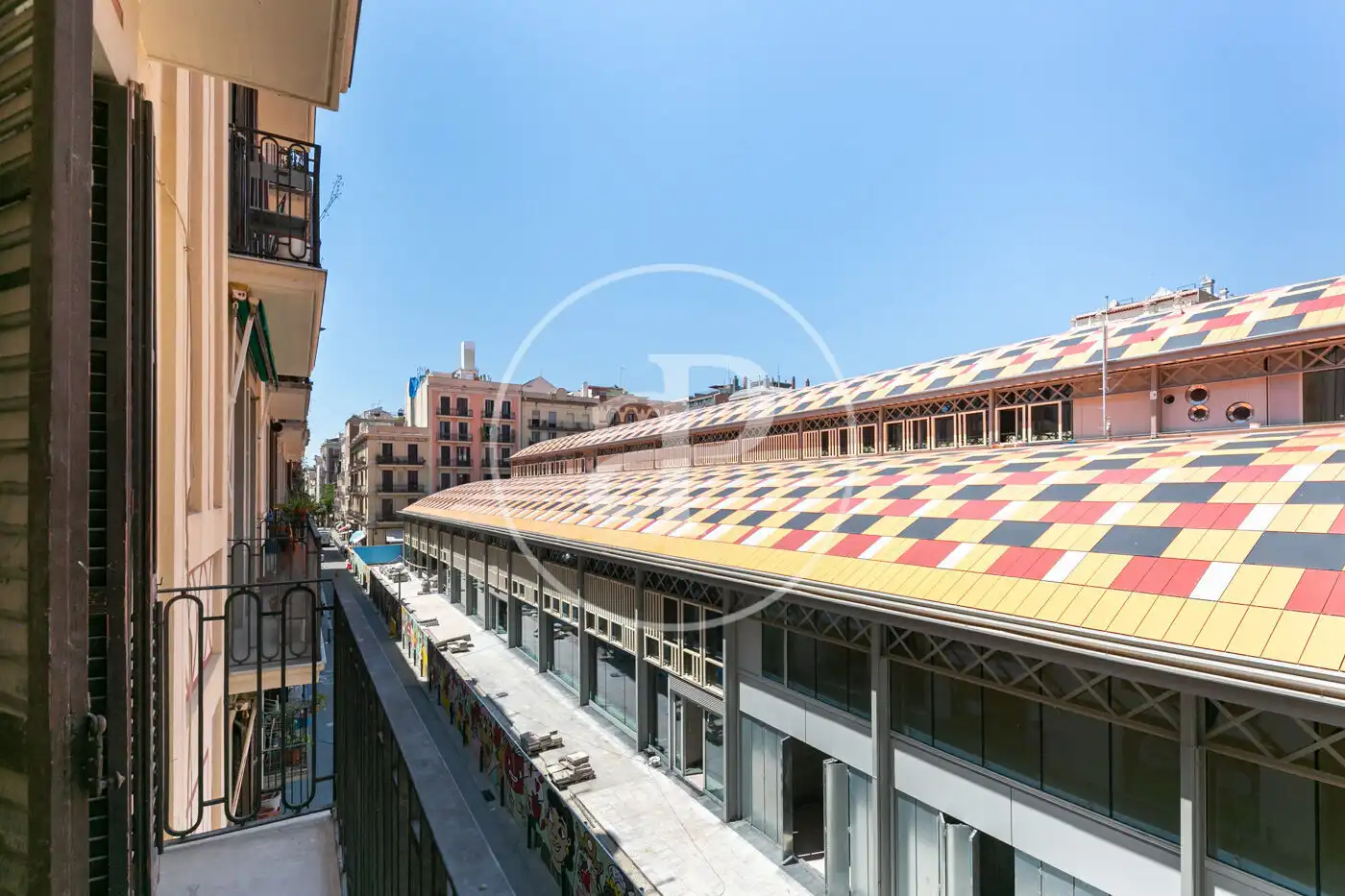 Exterior view of Flat for sale in Barcelona  with Air Conditioner, Heating and Balcony