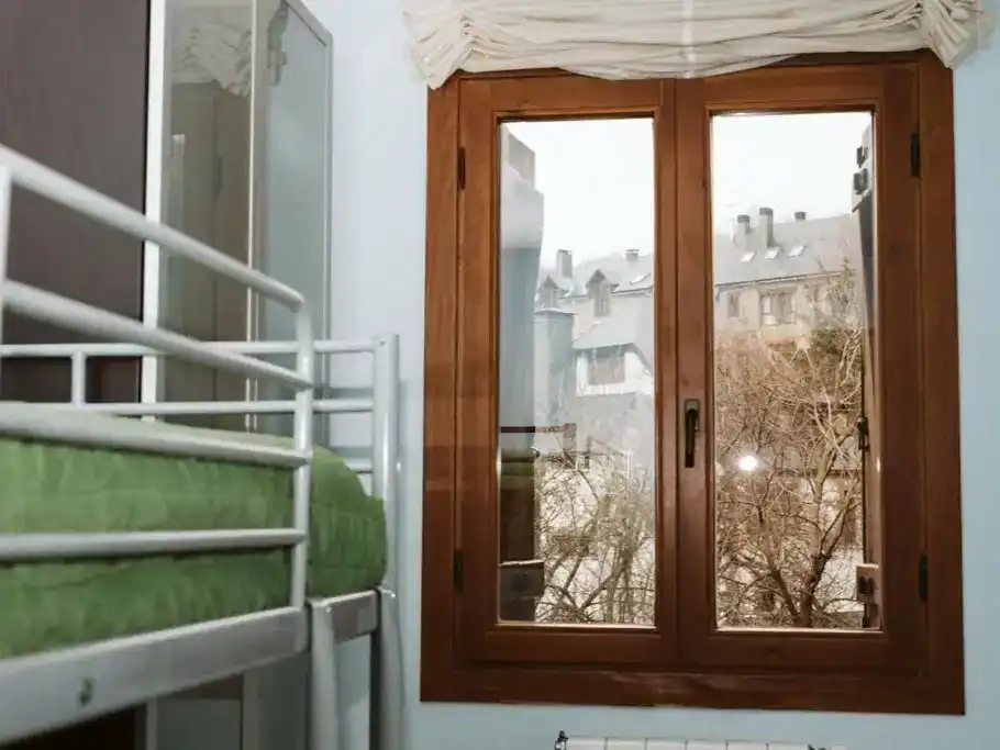 Schlafzimmer von Wohnungen zur Miete in Sallent de Gállego, Huesca