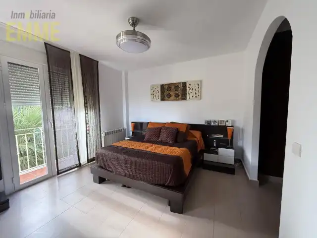 Dormitori de Casa o xalet en venda en Ronda amb Aire condicionat, Calefacció i Jardí privat