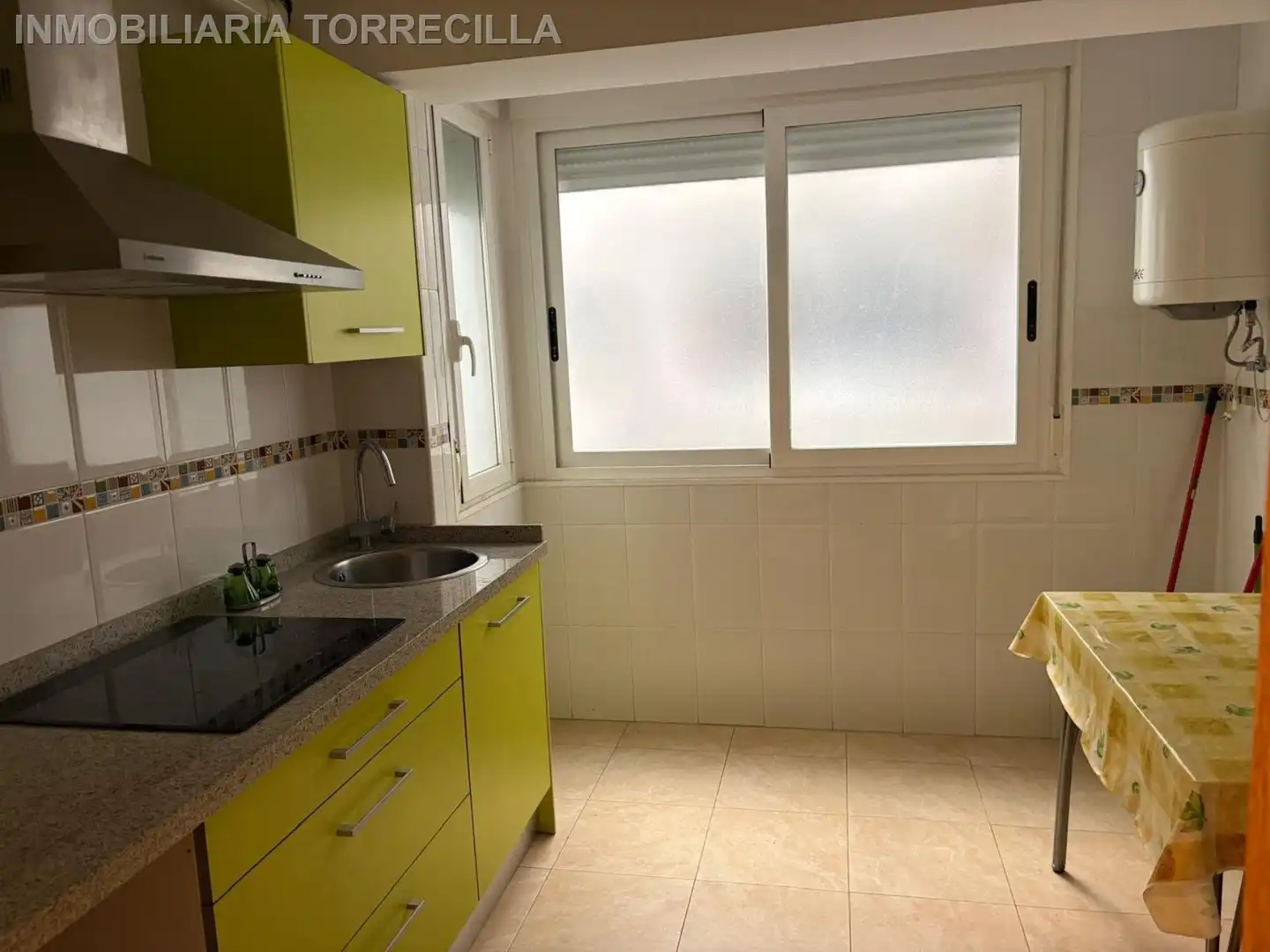 Cuina de Pis en venda en Valladolid amb Moblat i TV