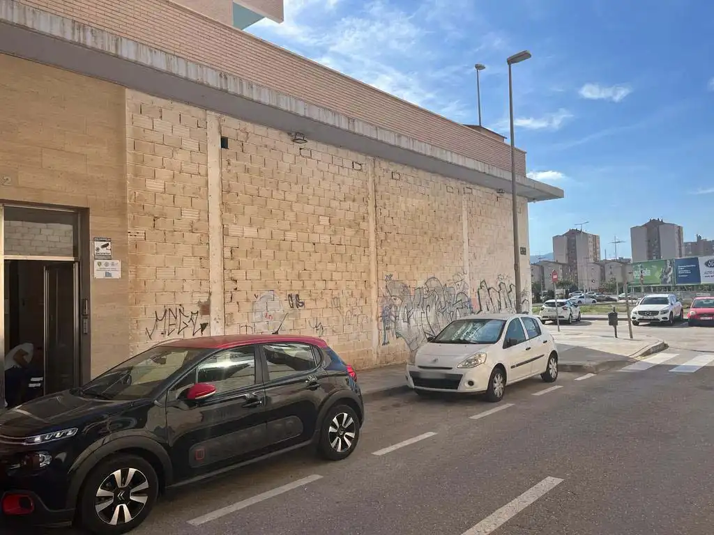Vista exterior de Local en venta en Cartagena
