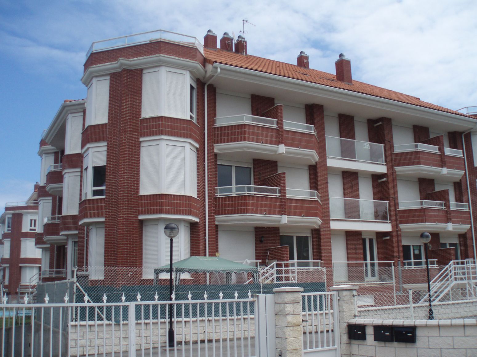 Exterior view of Garage for sale in Bárcena de Cicero