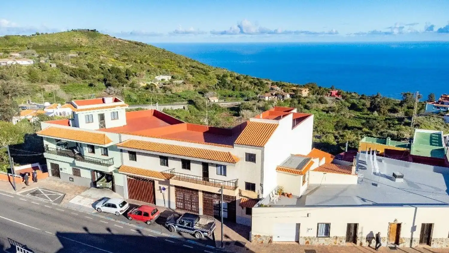 Buildings for sale in Avenida Príncipes de España, El Tanque