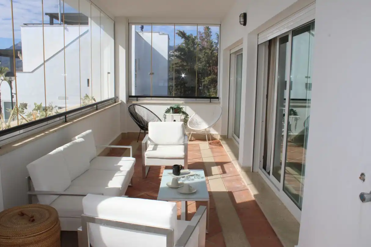 Terraza de Casa adosada de alquiler en Marbella con Aire acondicionado, Calefacción y Jardín privado