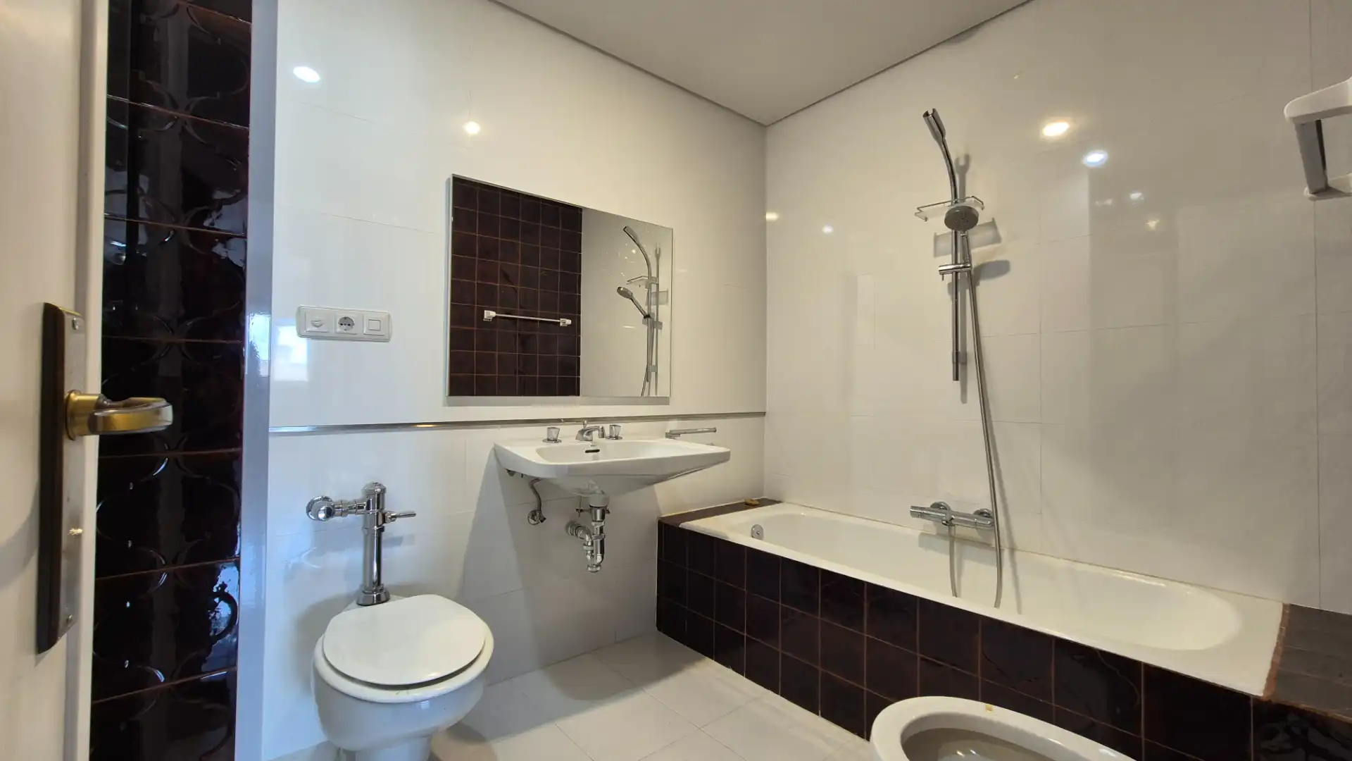 Baño de Piso en venta en Palencia con Calefacción, Terraza y Trastero