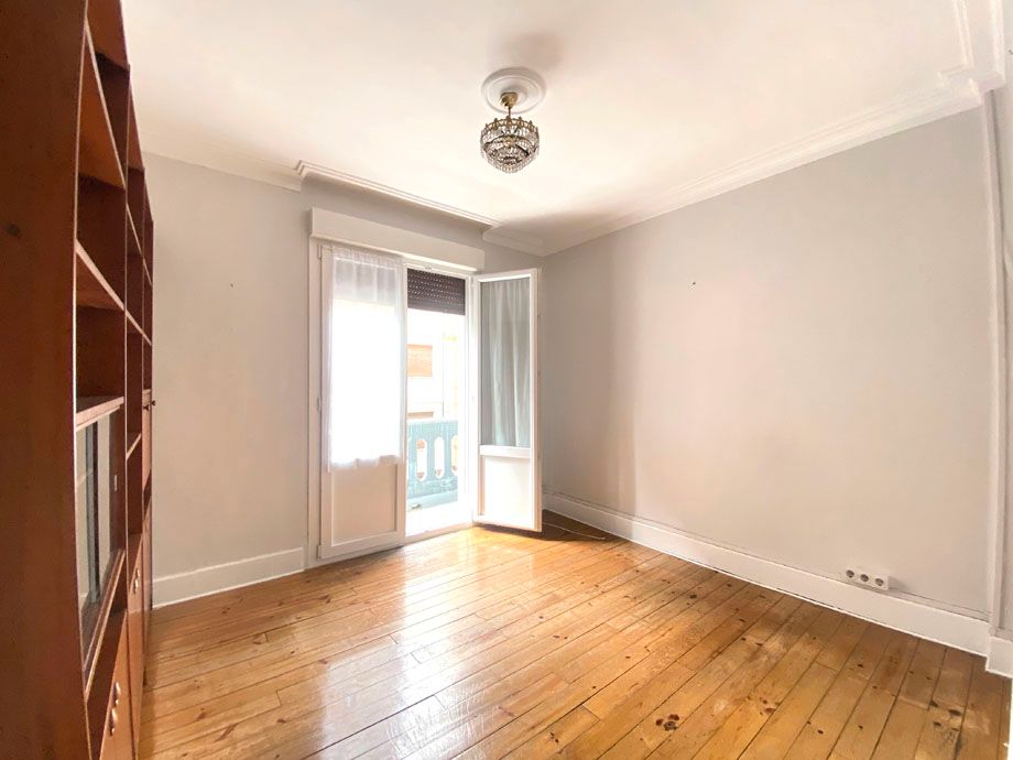 Habitación de Piso en venta en Vitoria - Gasteiz con Terraza