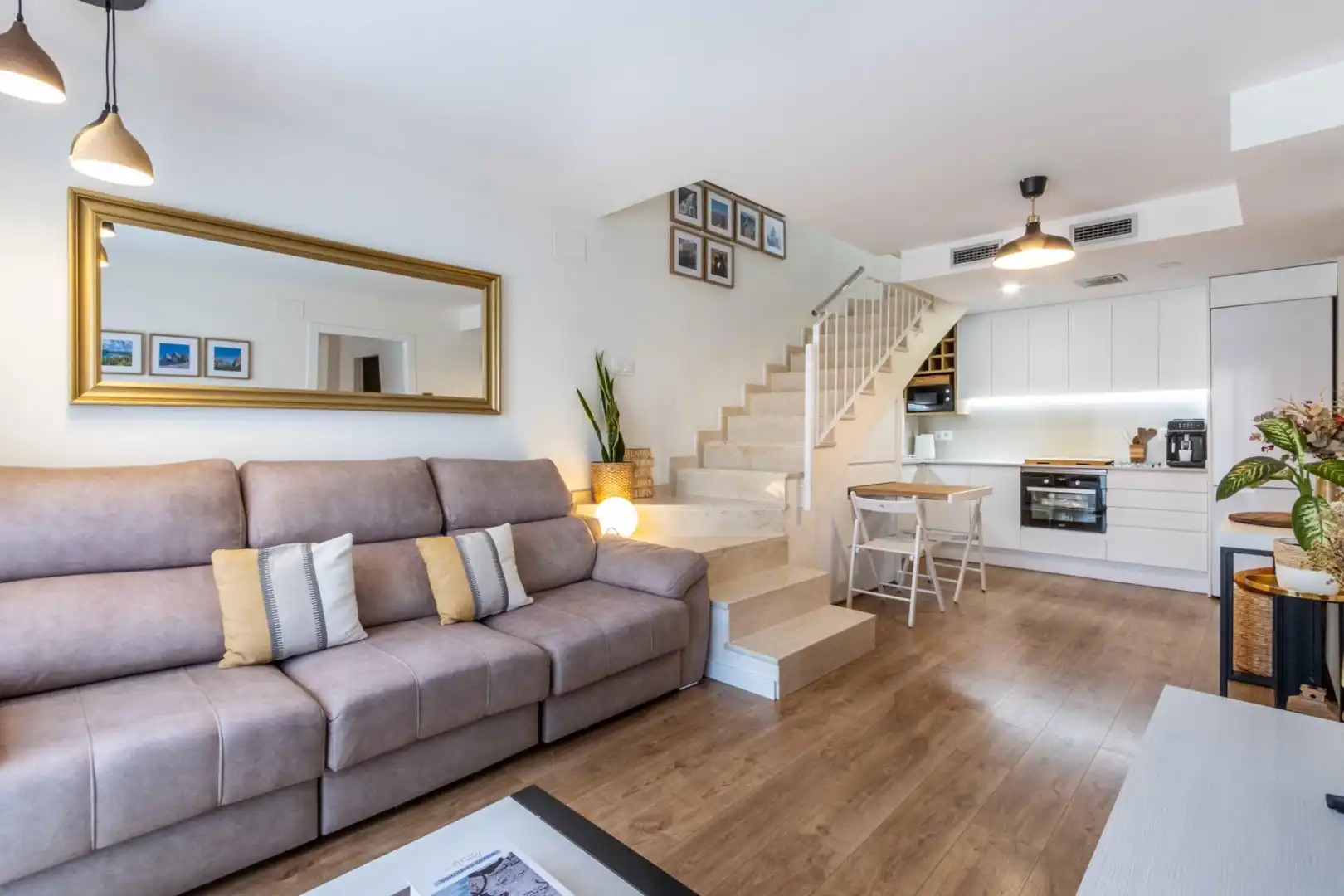 Sala de estar de Ático en venta en Sabadell con Aire acondicionado, Calefacción y Parquet