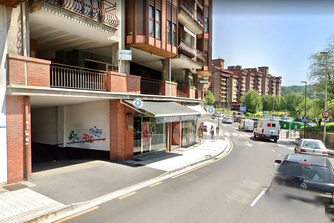 Locale commerciale in affitto a Joan Iturralde, imagen 2