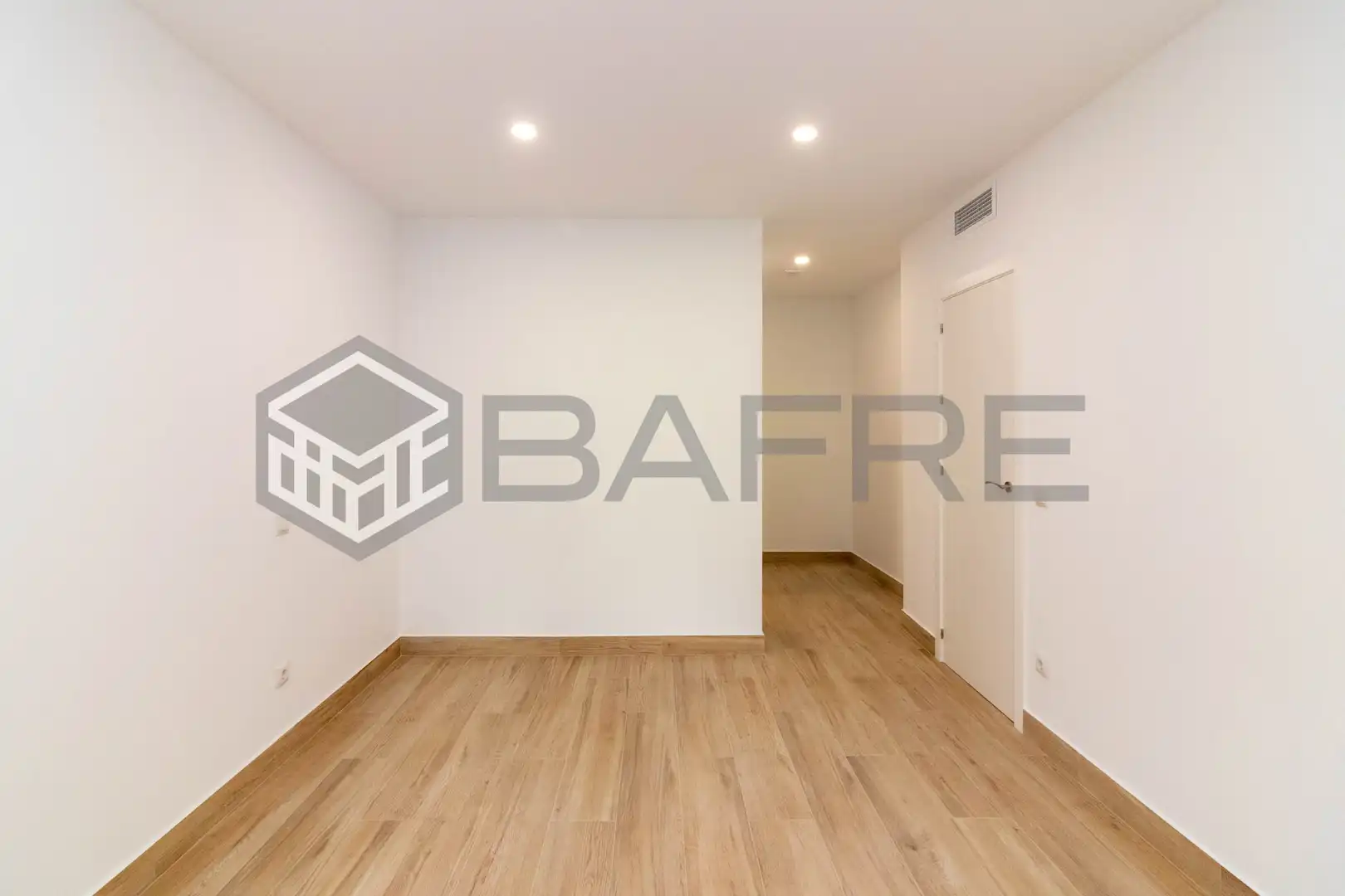 Habitación de Piso en venta en Madrid con Calefacción