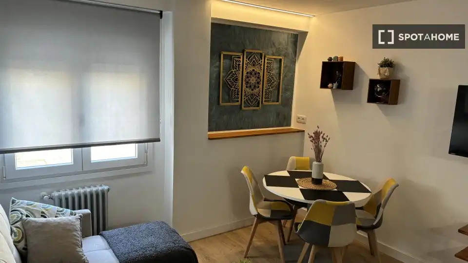 Habitación en Barrio del Ave