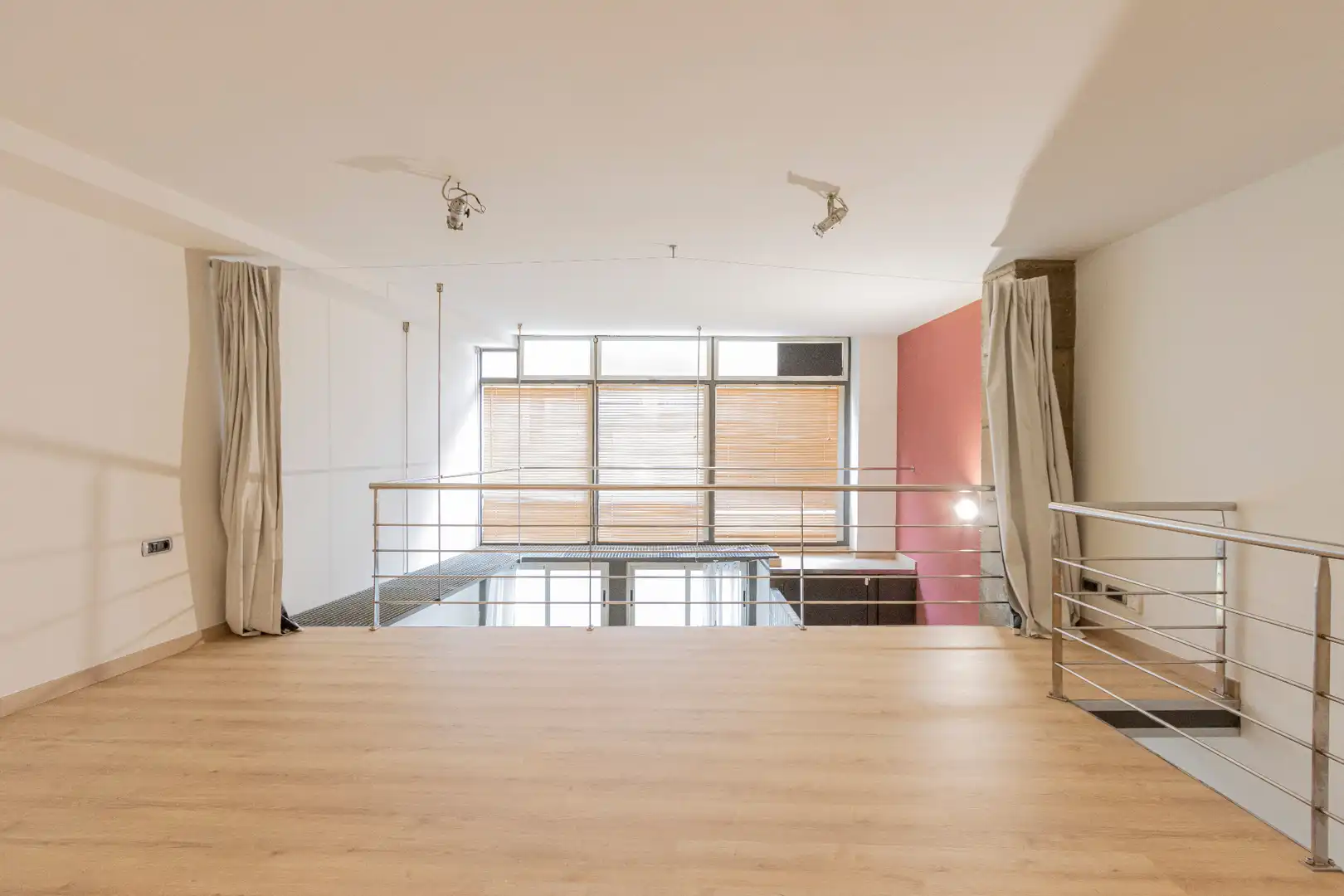 Büro zur Miete in Barcelona mit Alarm