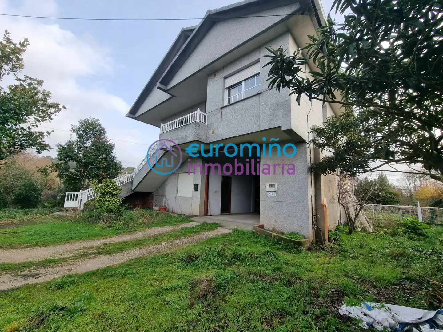 Vista exterior de Casa o xalet en venda en Salvaterra de Miño amb Calefacció, Jardí privat i Traster