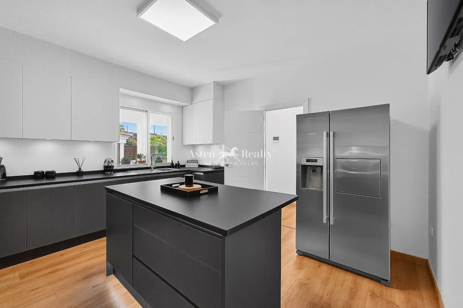 Kitchen of Houses for sale in La Camella