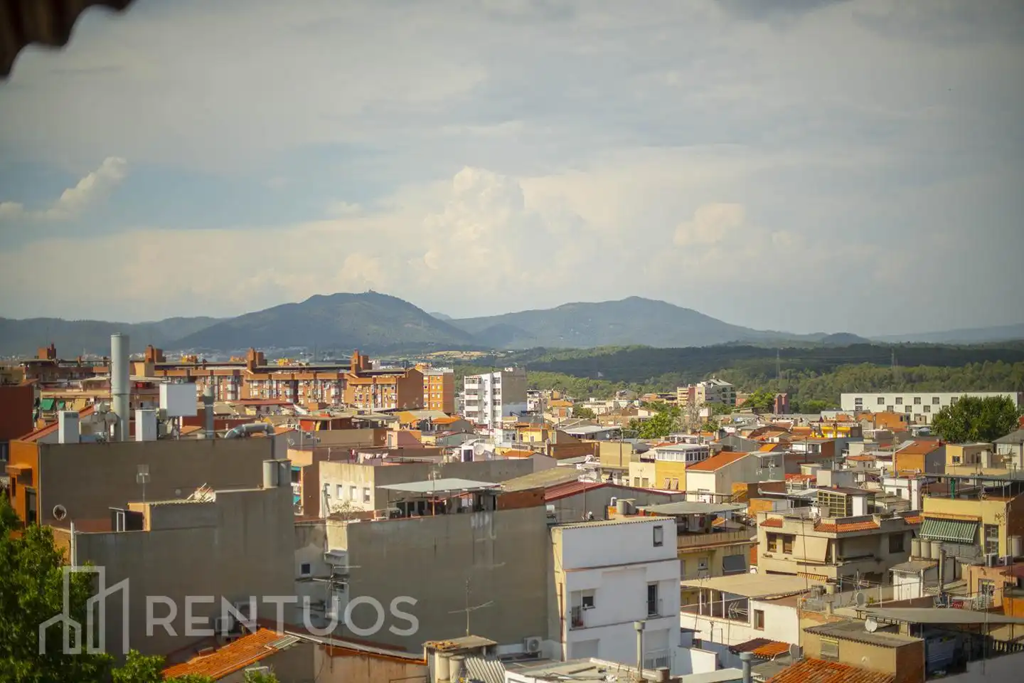Außenansicht von Wohnung zur Miete in Sabadell mit Klimaanlage, Parkett und Terrasse