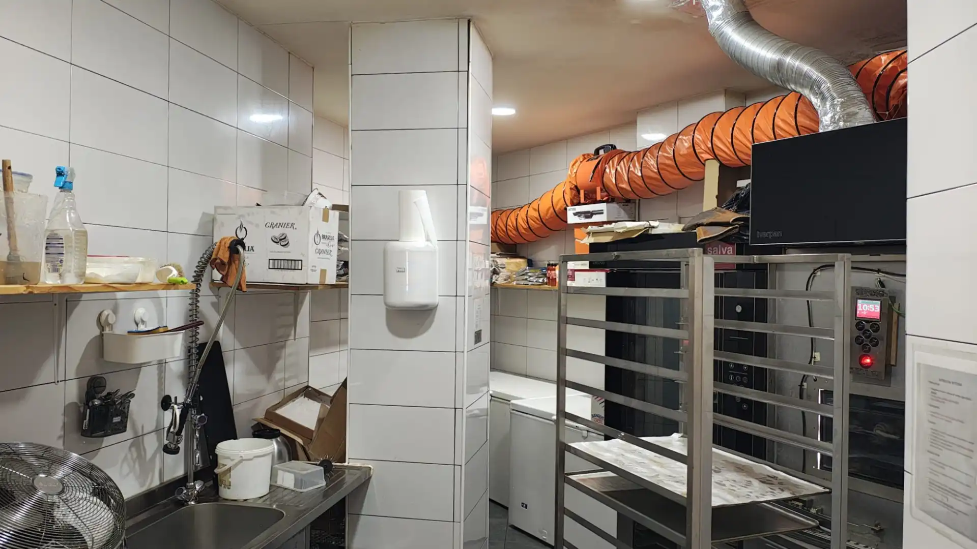 Cocina de Local en traspaso en Barcelona con Aire acondicionado, Terraza y Amueblado