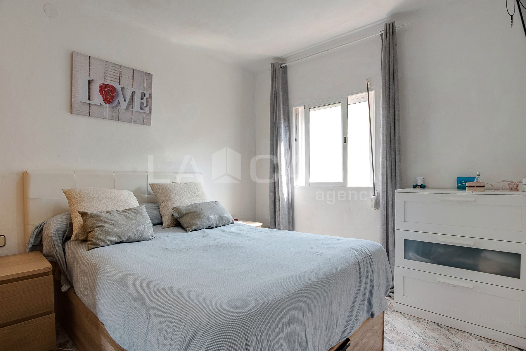 Habitación de Piso en venta en Cornellà de Llobregat con Balcón