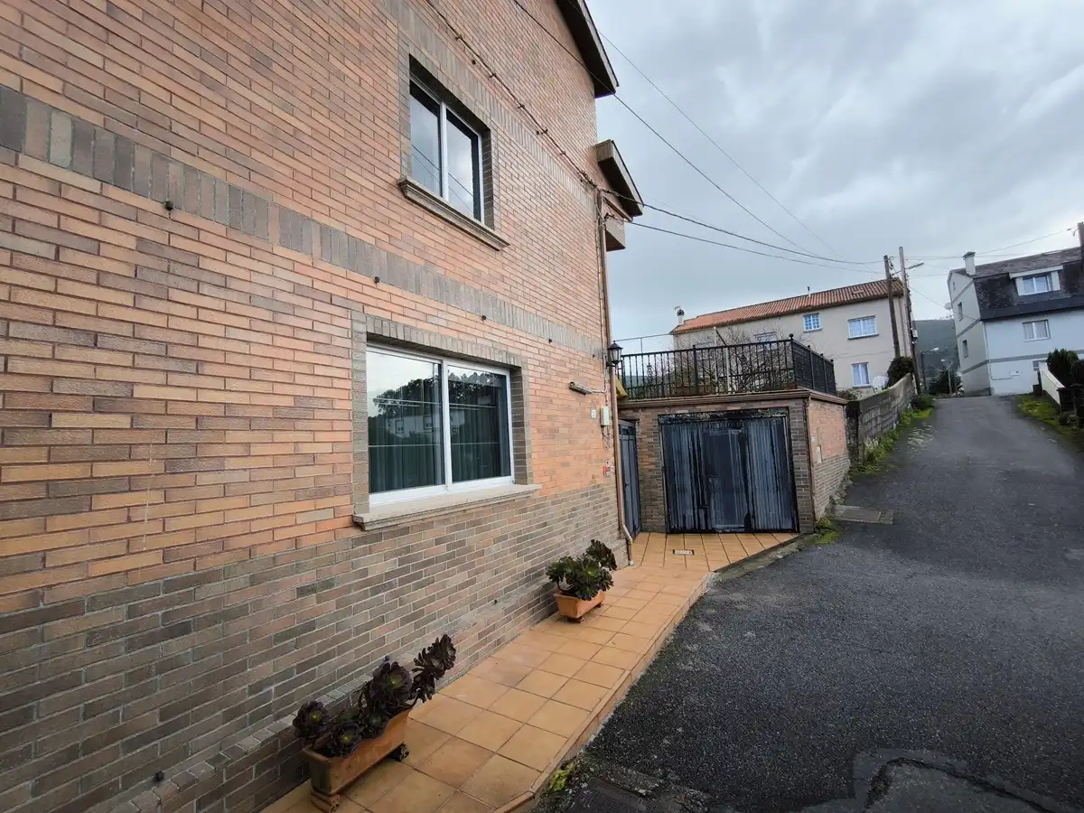 Exterior view of Houses for sale in Vilagarcía de Arousa  with Heating, Terrace and Storage room