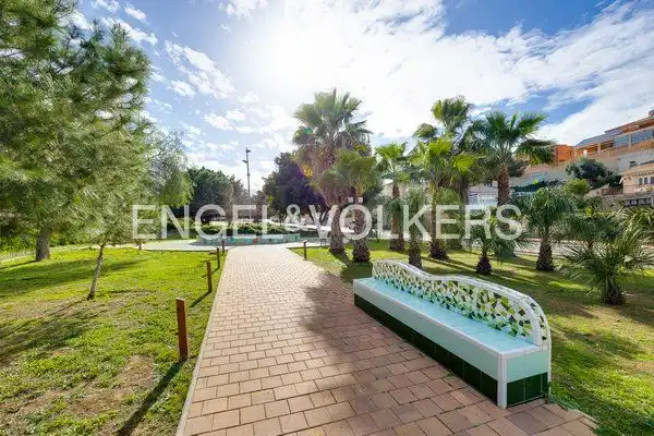 Vista exterior de Finca rústica en venta en Torrevieja con Aire acondicionado, Calefacción y Jardín privado