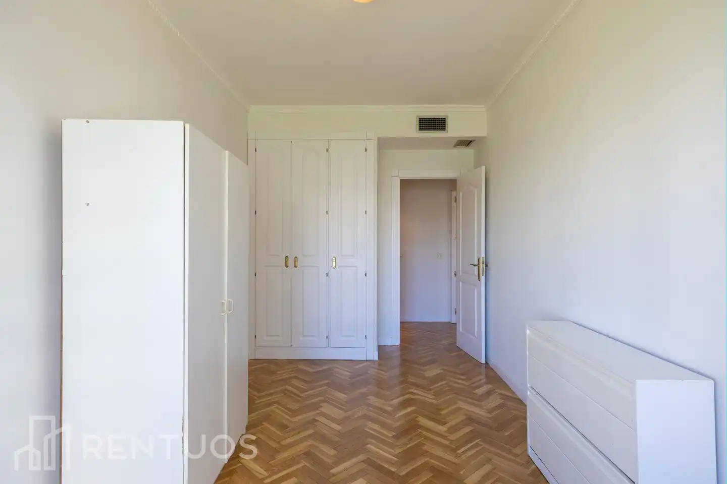 Habitación de Piso de alquiler en Madrid con Aire acondicionado, Parquet y Amueblado