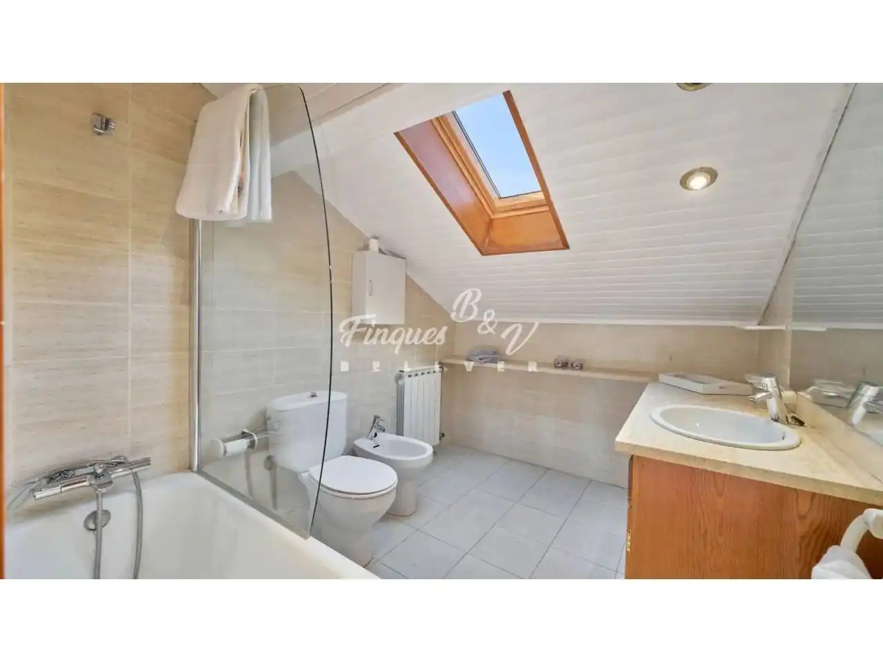 Bathroom of Houses for rent in Bellver de Cerdanya, Lleida