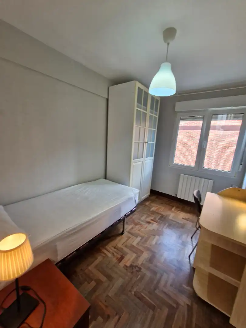 Habitación de Piso de alquiler en Leioa con Calefacción, Amueblado y Horno