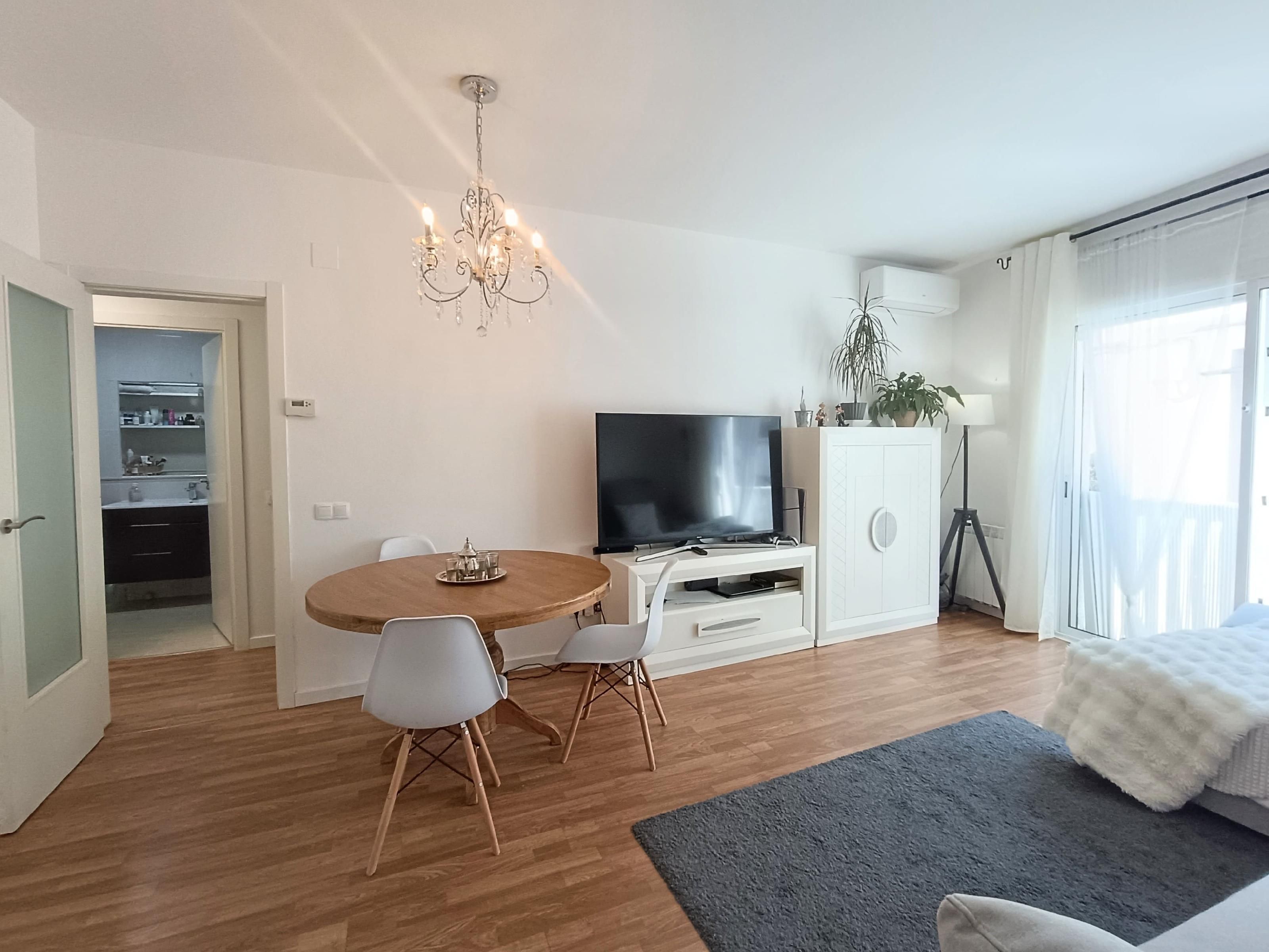 Living room of Flat for sale in Sant Pere de Ribes  with Air Conditioner, Heating and Parquet flooring