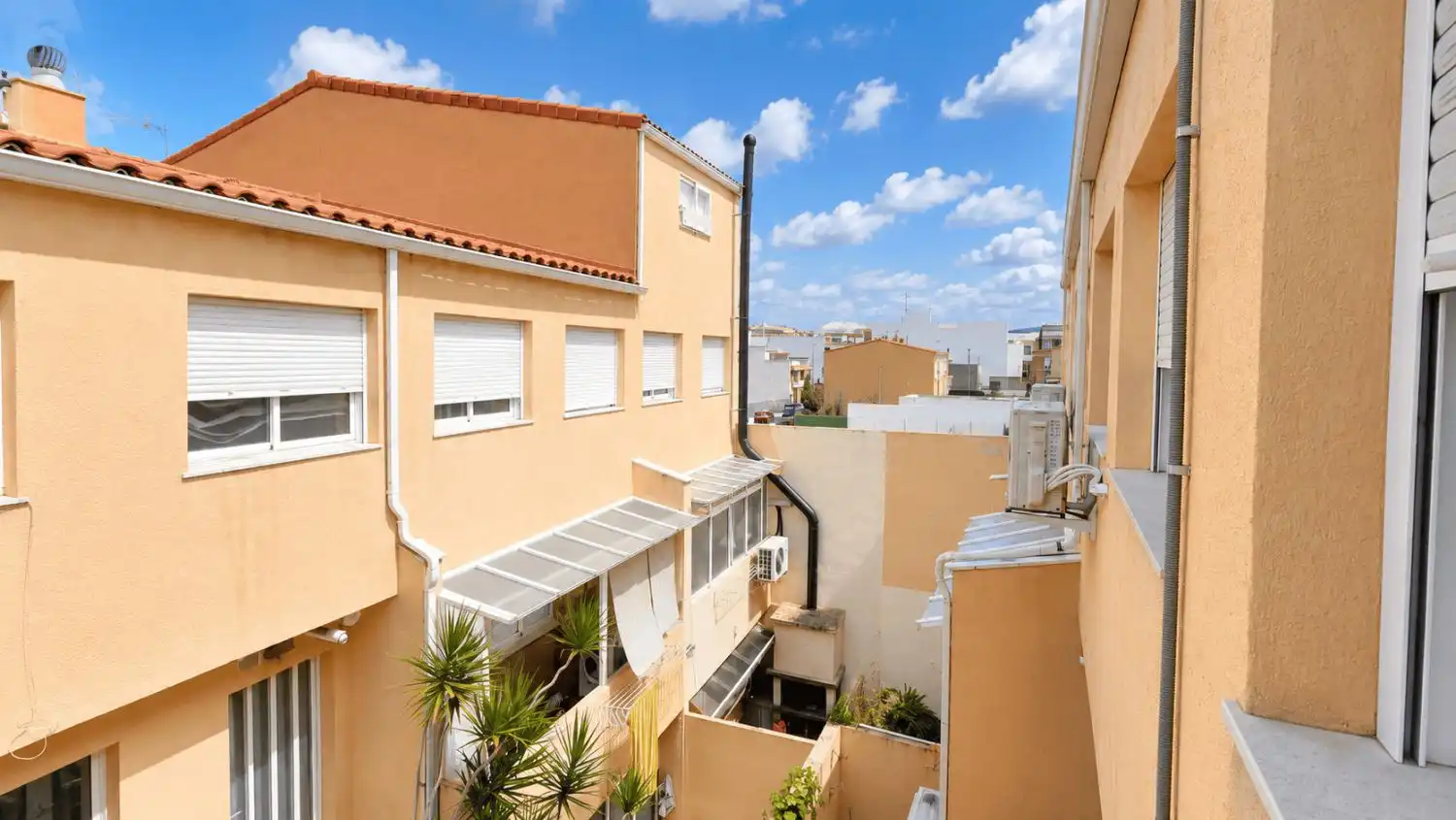 Vista exterior de Casa adosada en venta en Almazora / Almassora con Aire acondicionado y Terraza