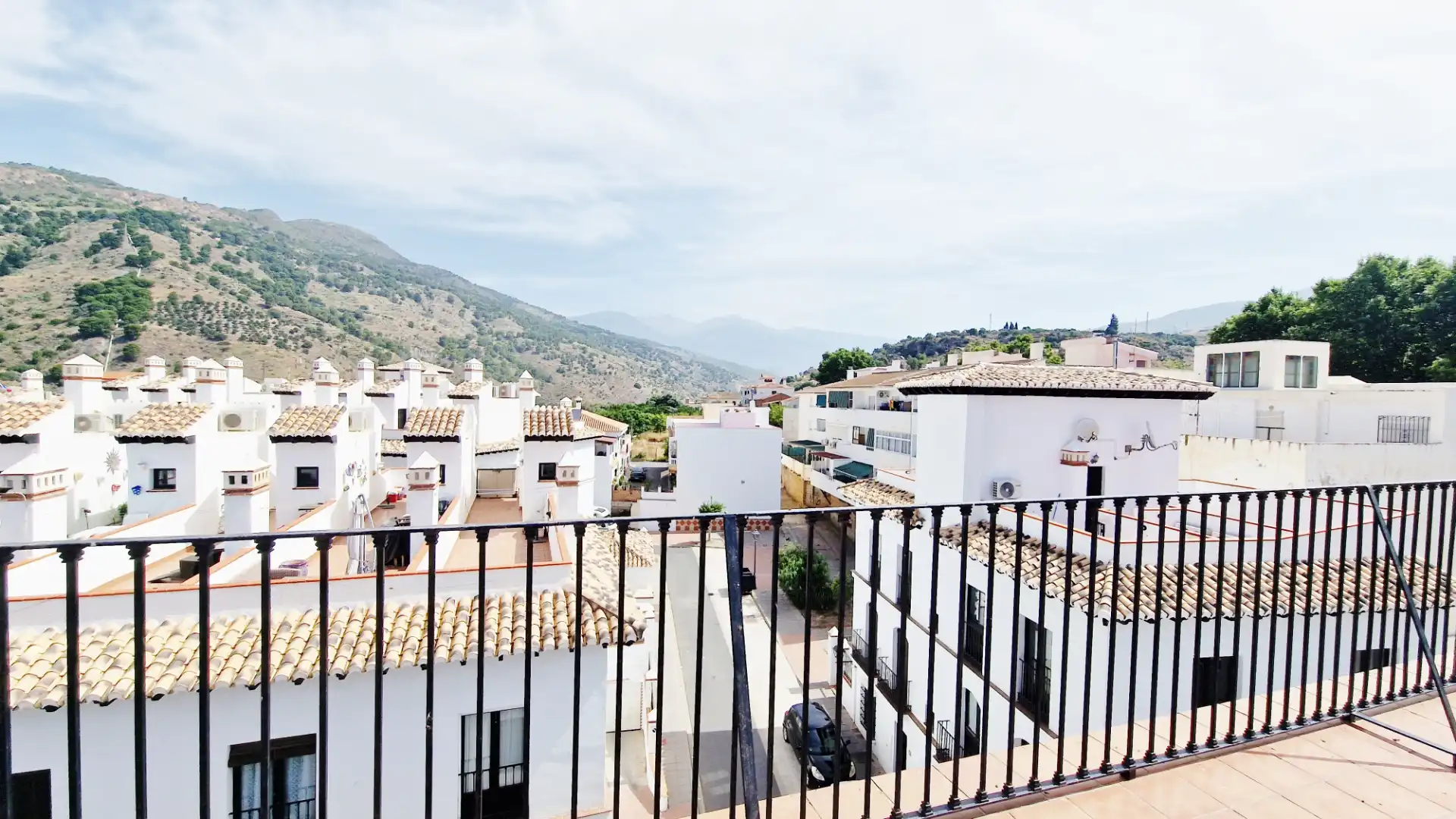 Vista exterior de Apartament en venda en Vélez de Benaudalla amb Aire condicionat, Calefacció i Balcó