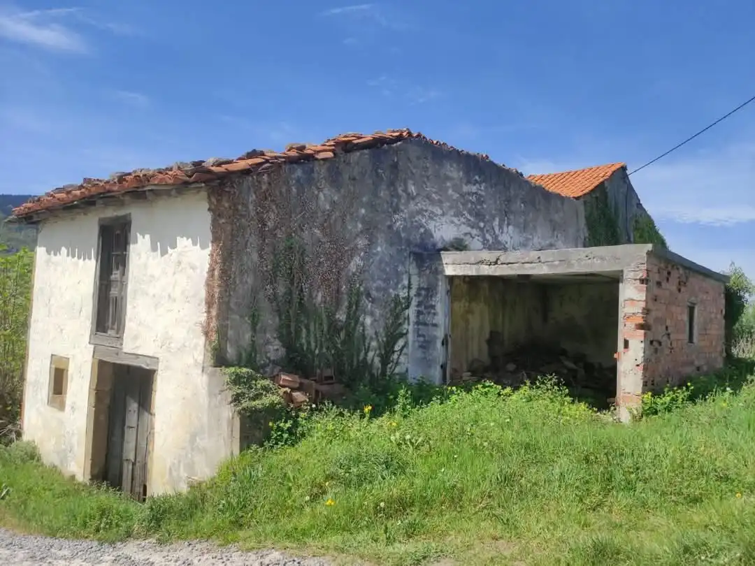 Vista exterior de Casa o chalet en venta en Soba con Jardín privado, Terraza y Balcón
