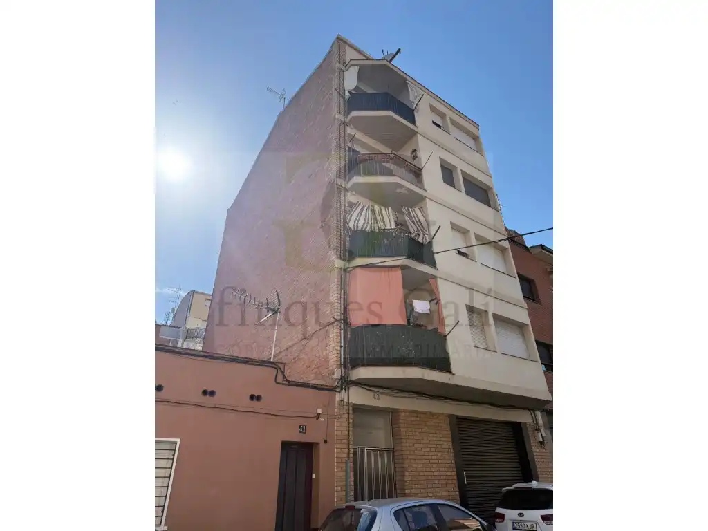 Vista exterior de Pis en venda en Sant Joan de Vilatorrada amb Traster, Forn i Balcó