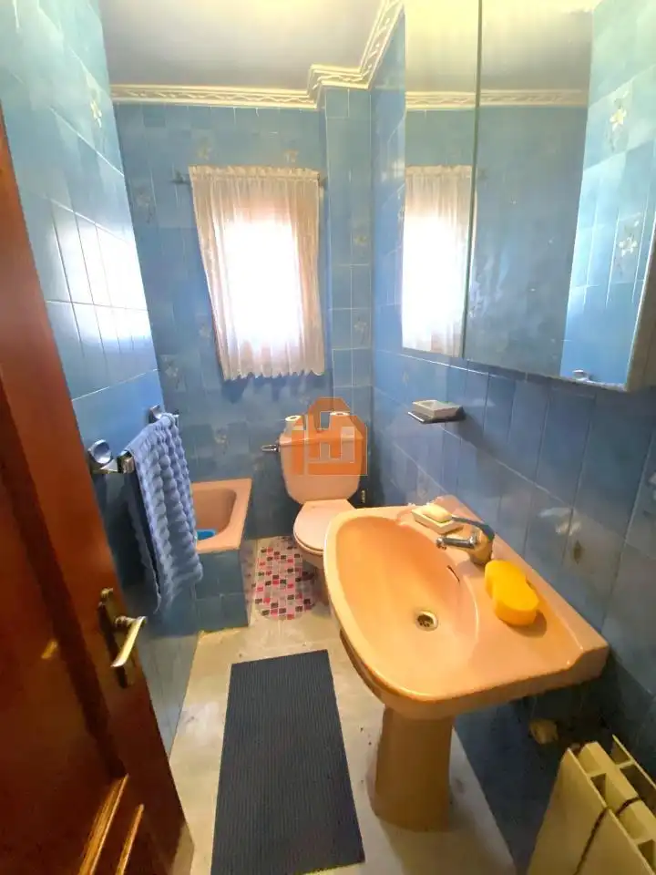 Badezimmer von Wohnung zum Verkauf in La Pola de Gordón  mit Heizung und Möbliert