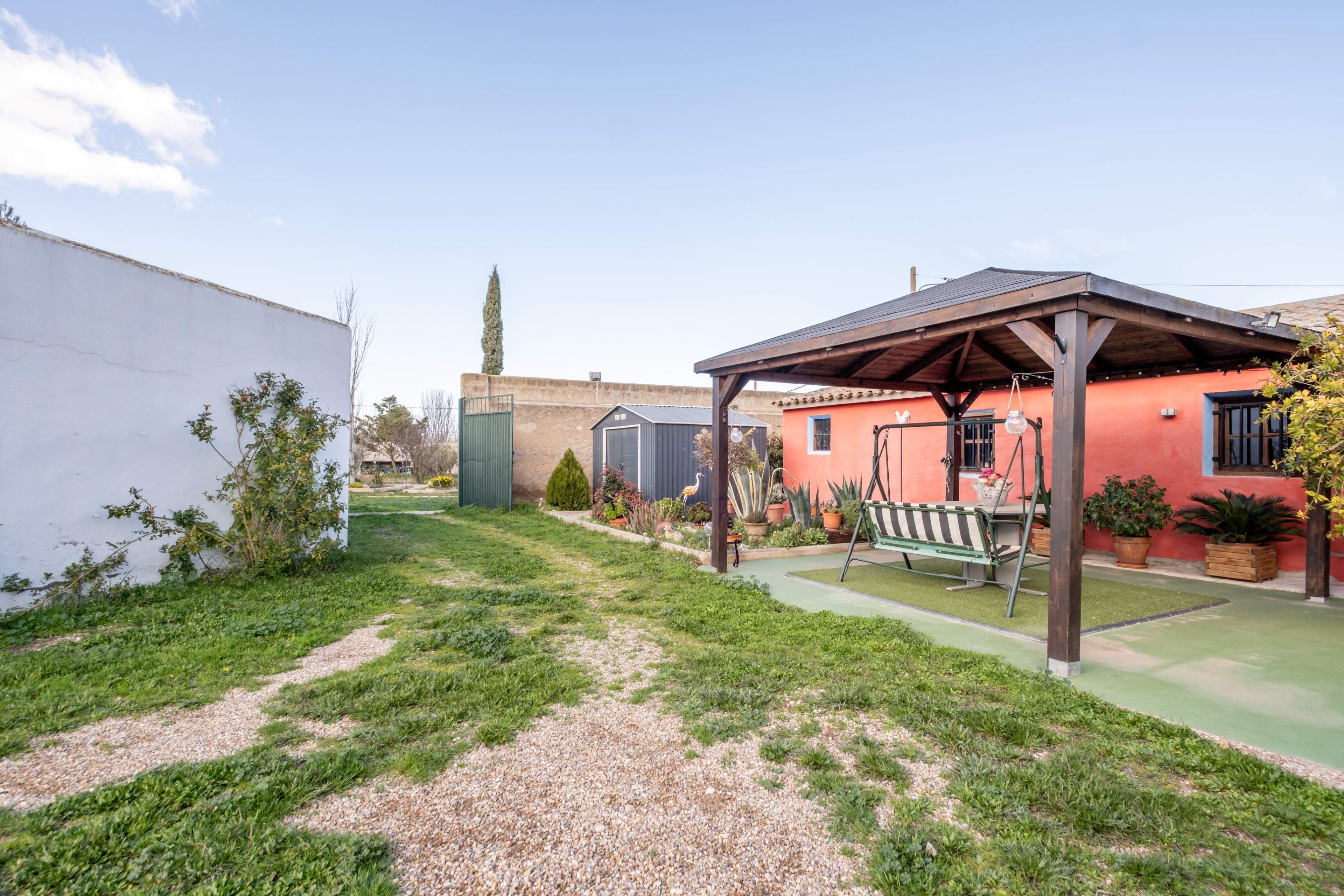 Garden of Country house for sale in  Zaragoza Capital  with Air Conditioner, Private garden and Terrace