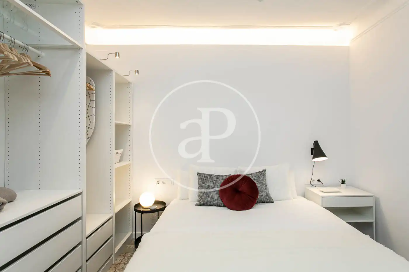 Schlafzimmer von Wohnung zum Verkauf in Barcelona mit Heizung, Terrasse und Möbliert