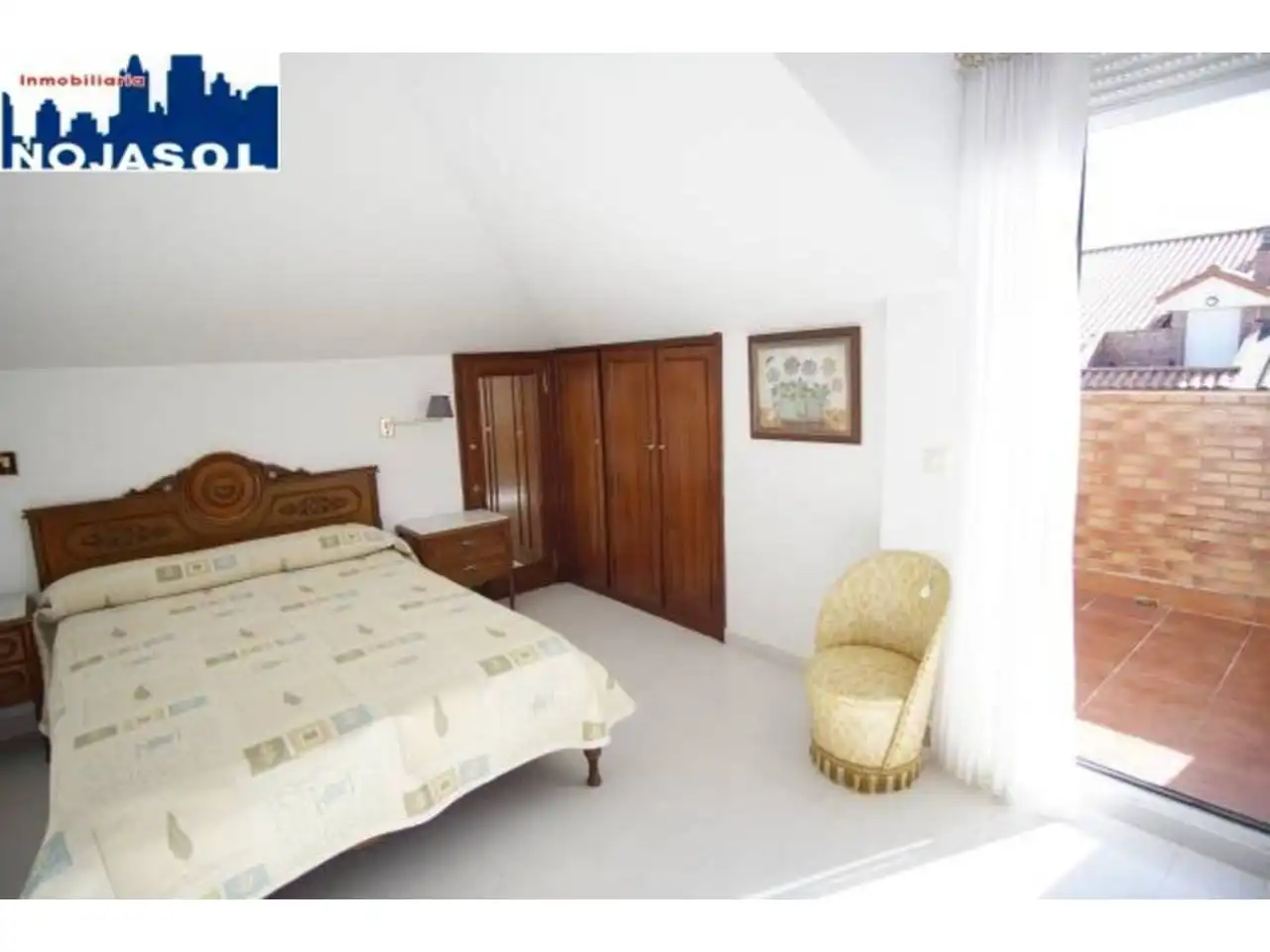 Schlafzimmer von Dachboden zur Miete in Noja mit Heizung, Terrasse und Möbliert