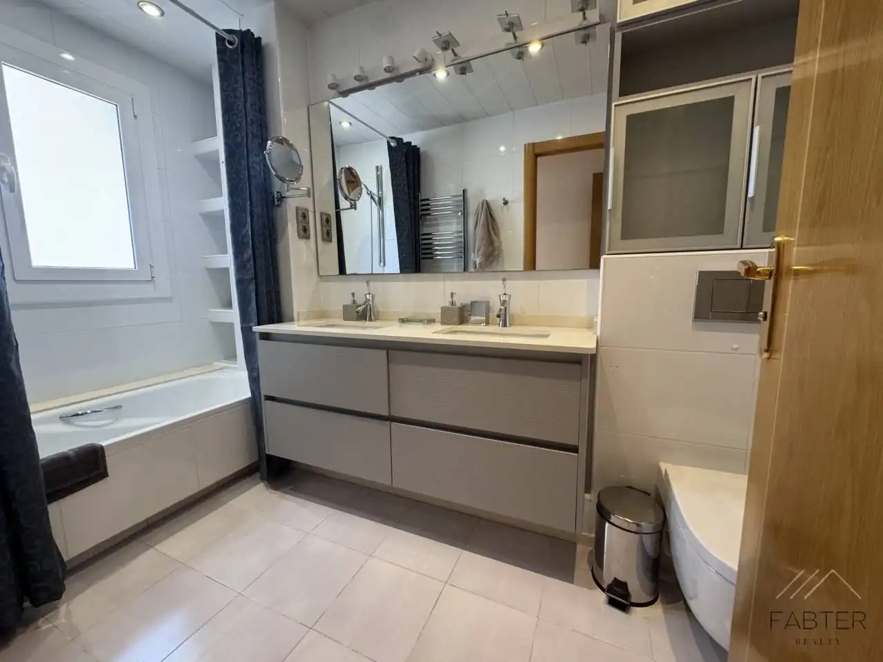 Flat with terrace for sale in Carretera Collblanc, imagen 4