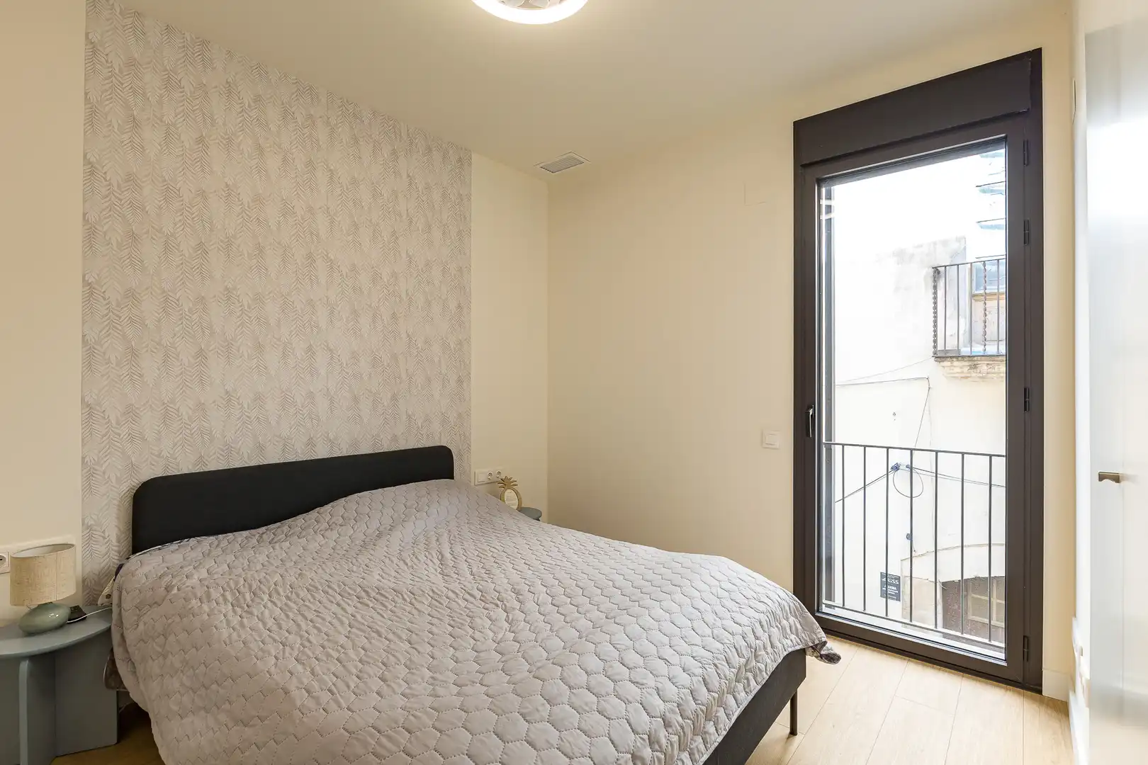 Bedroom of Apartments for sale in Vilanova i la Geltrú  with Air Conditioner, Heating and Storage room