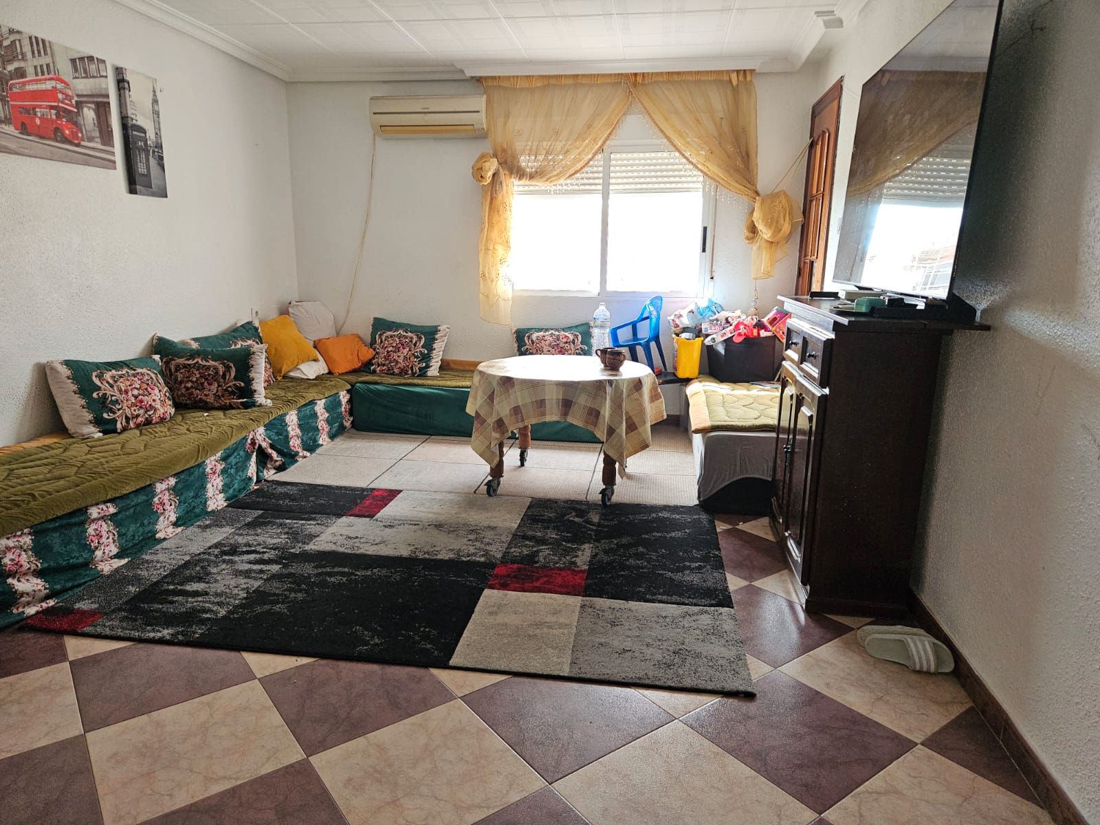 Living room of Flat for sale in Alicante / Alacant  with Furnished and Balcony