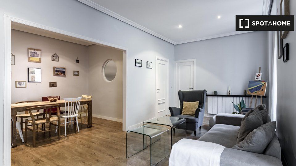 2 hab, 90m² en Palacio, Centro,  Madrid Capital - Image 3